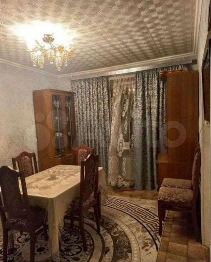 Комната 17 м² в 8-к., 4/9 эт.