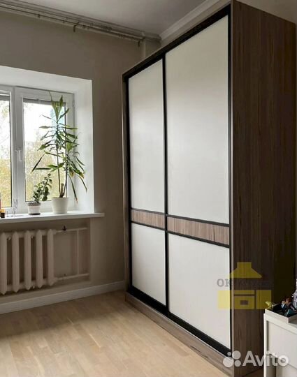 Шкаф двухстворчатый