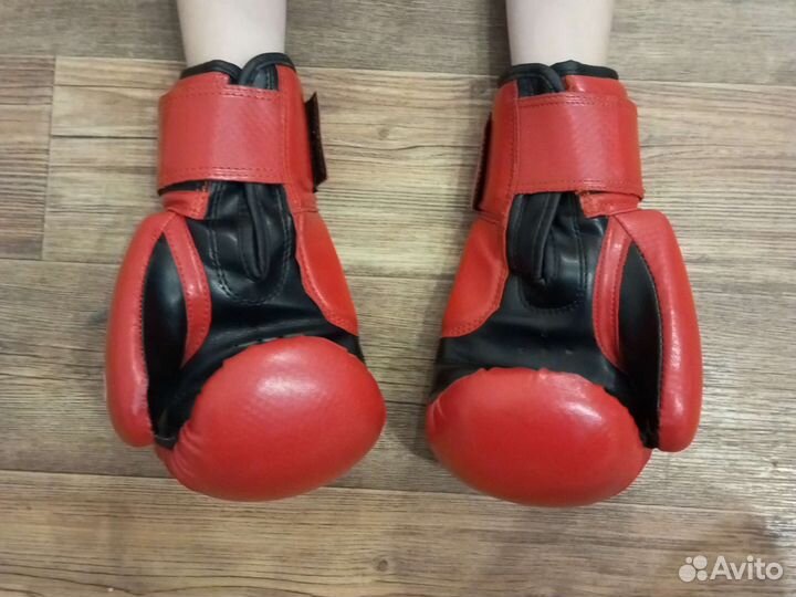 Боксерские перчатки