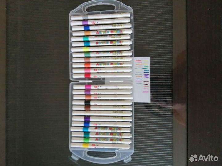 Акриловые маркеры