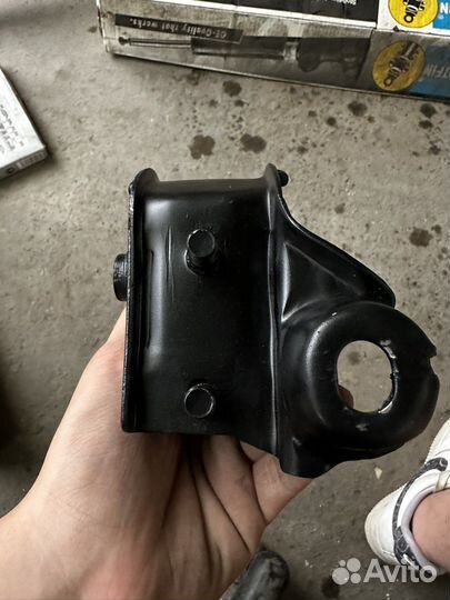 Подушка двигателя Honda Accord CB1/2/3/4/6/Ascot