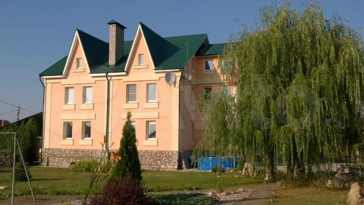 Дом 491 м² на участке 20 сот.