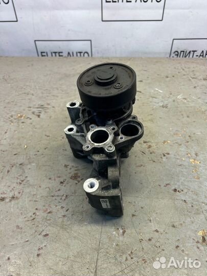 Помпа водяная Bmw 5 G30 2.0 2020