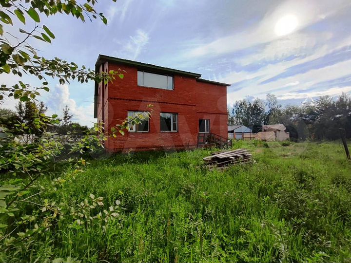 Дом 226 м² на участке 10 сот.