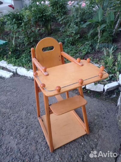 Стульчик для кормления IKEA с подножкой
