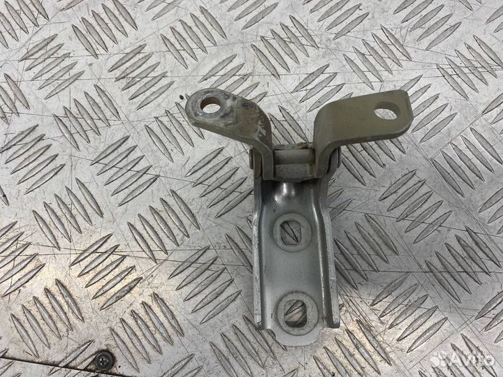 Б/У петля двери задний правый Opel Astra J P10