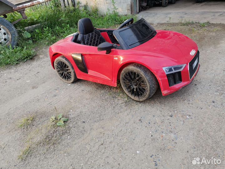 Детский электромобиль