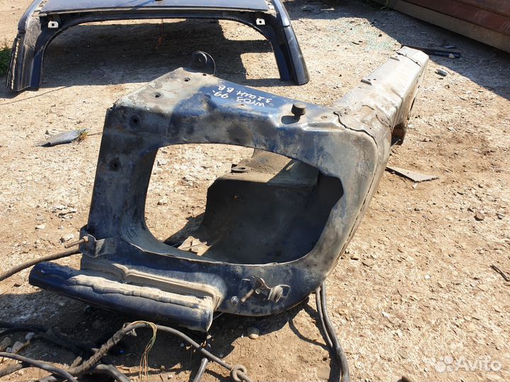 Лонжерон передний левый очко фары m ml w163 163 мл