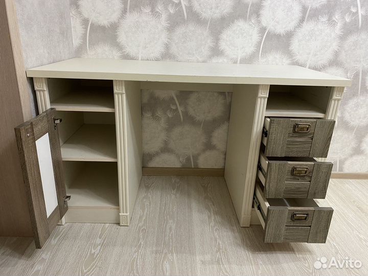 Письменный стол б/у