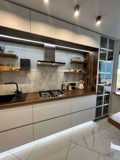 4-к. квартира, 132 м², 5/5 эт.