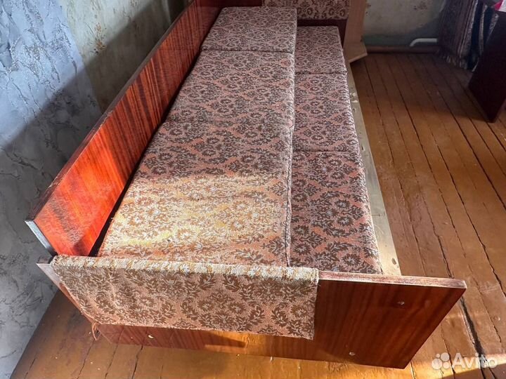 Отдам бесплатно диван кровать