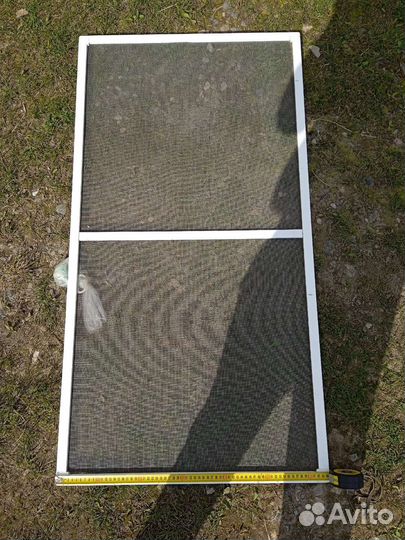 Две москитные сетки на окно