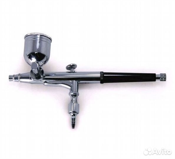 Аэрограф с боковым бачком гравитационный