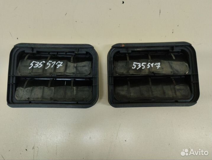 Решетка вентиляционная Nissan Terrano D10 2014