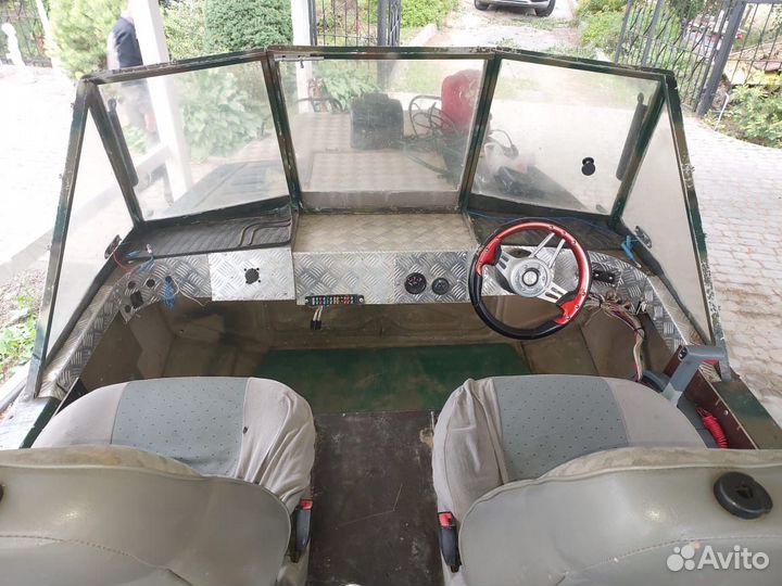 Моторная лодка