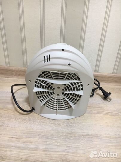 Обогреватель электрический delonghi