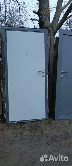 Металлические двери бу разных размеров