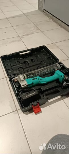 Шприц для смазки на акб