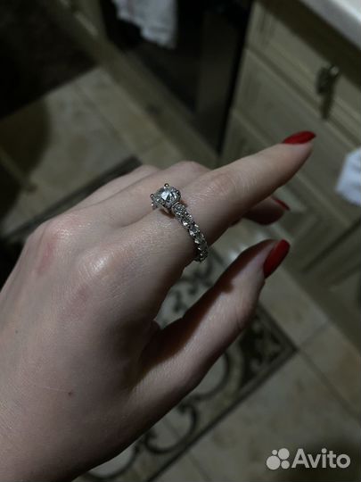 Кольцо с бриллиантами