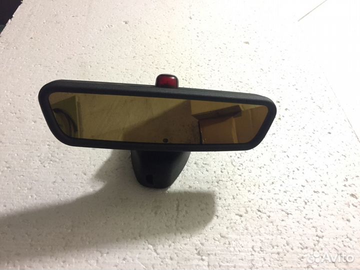 Зеркало салонное с автозатемнением BMW