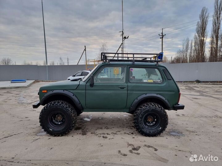 LADA 4x4 (Нива) 1.7 МТ, 2003, 100 000 км