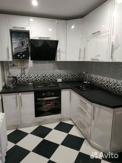 Кухонный гарнитур в наличии