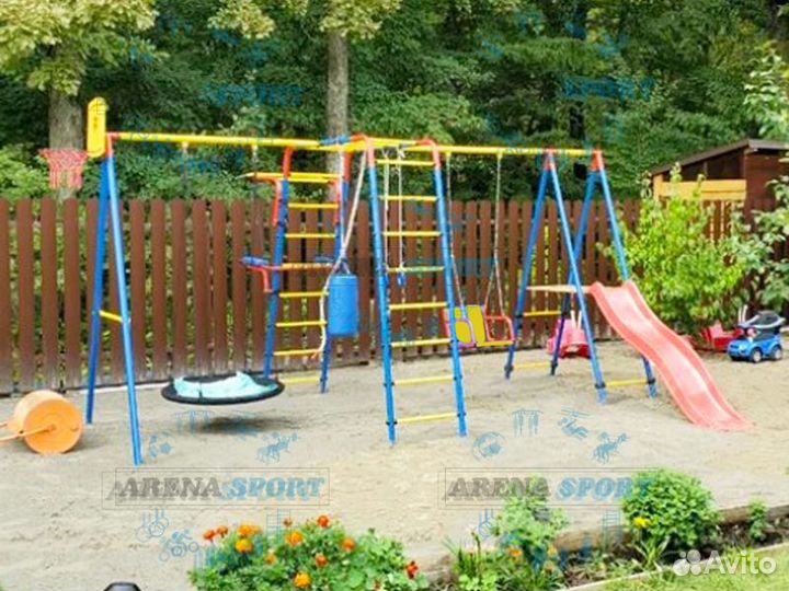 Уличный спортивный комплекс