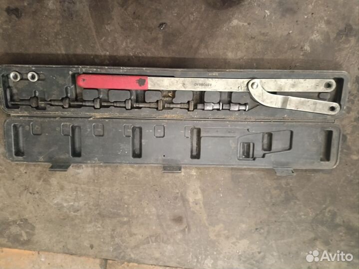 Фиксатор шкивов универсальный