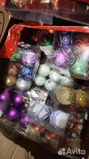 Елочные игрушки в большом количестве новые