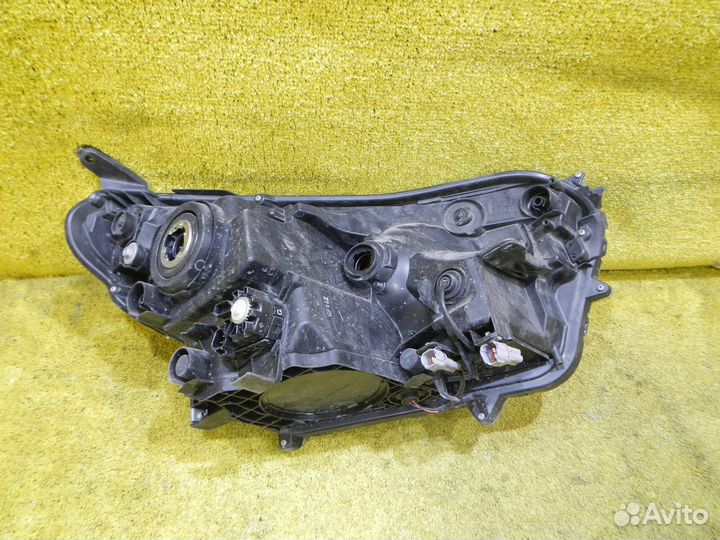 Фара левая Toyota RAV4