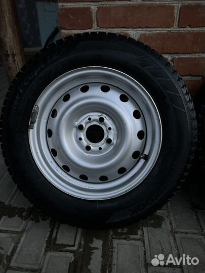Hankook Winter I'Cept IZ2 175/70 R14