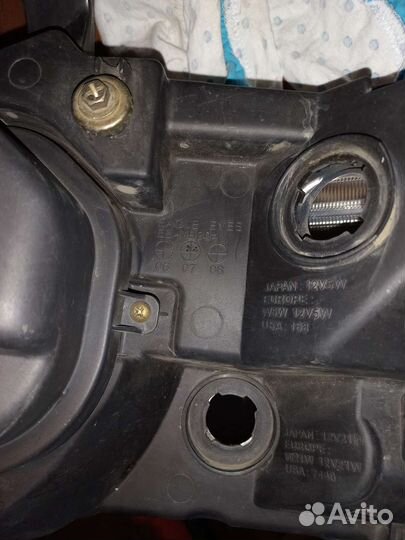 Фары правая,левая Mitsubishi Pajero/Montero3