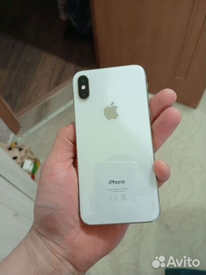 iPhone X, 64 ГБ