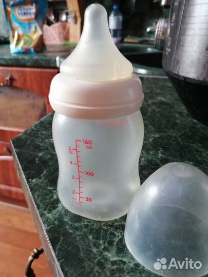 Бутылочки для кормления pigeon и аvent