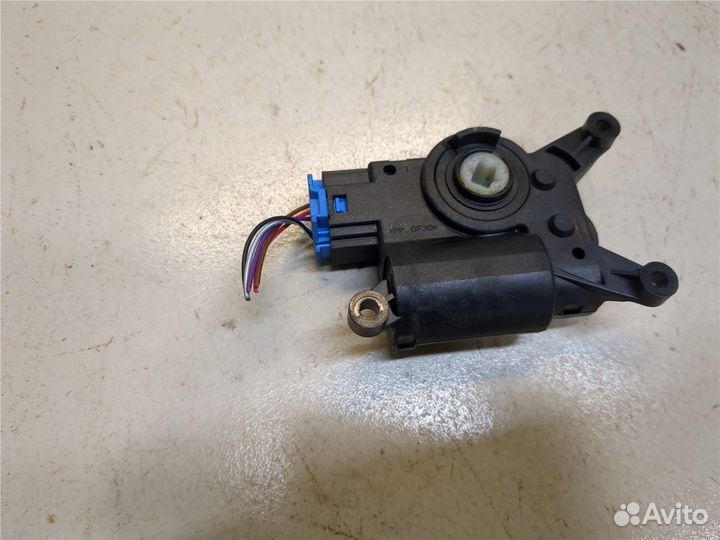 Электропривод заслонки отопителя Audi A3, 2016