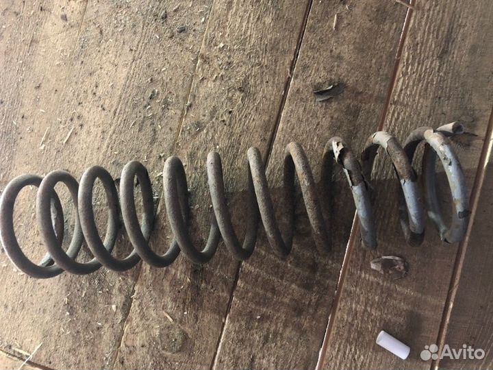 Пружина LADA 2109 хэтчбек 1.5 карбюратор 1983