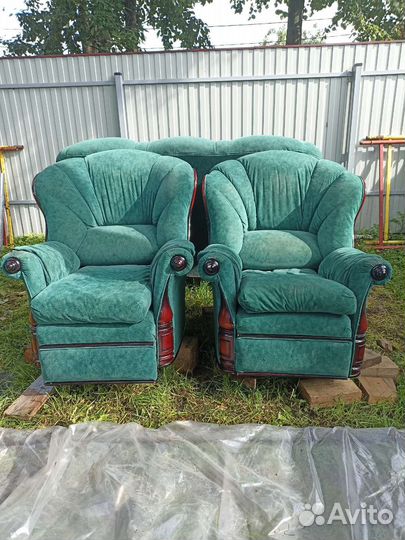 Диван- кровать, кресло- кровать-2шт