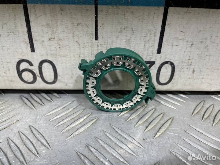 Б/У Кольцо крепежное ксеноновой лампы Audi #002