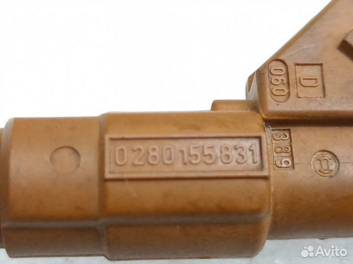 Форсунка топливная Volvo Xc90 1 дорест 2.5 B5254T