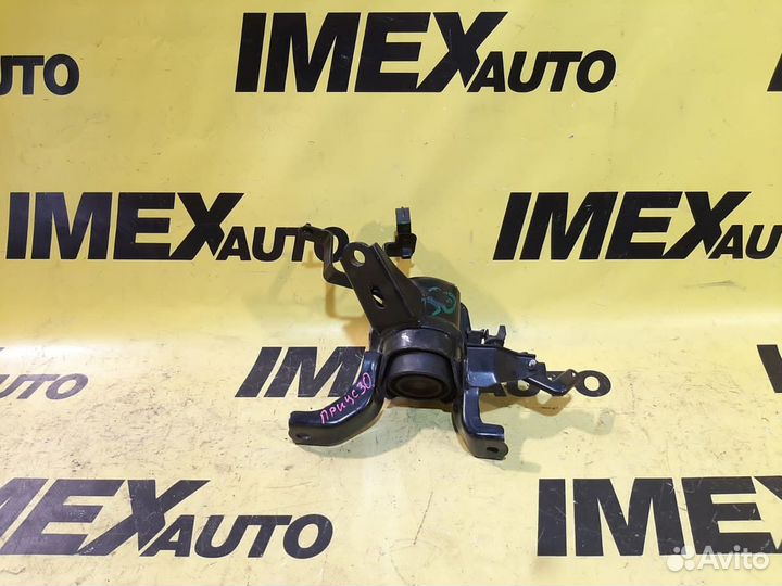 Подушка двигателя правая Toyota Prius 30