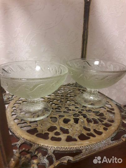 Хрустальная вазочка. Две вазочки - креманки