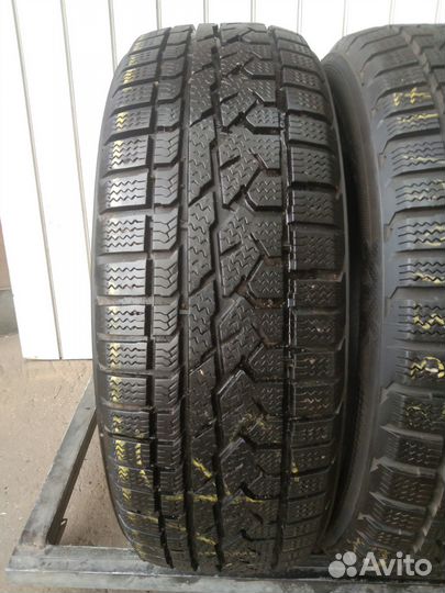 Kumho I'Zen RV Asymmetric 235/65 R17