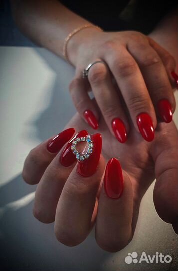 Наращивание ногтей, покрытие гель лаком