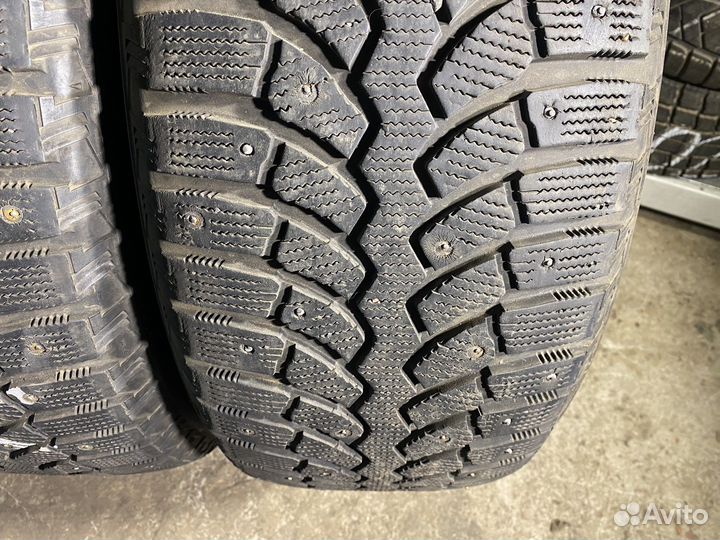 Bridgestone Blizzak Spike-01 285/60 R18 116T