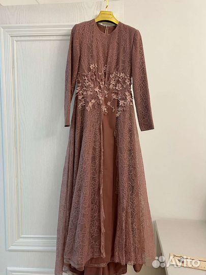 Вечернее платье