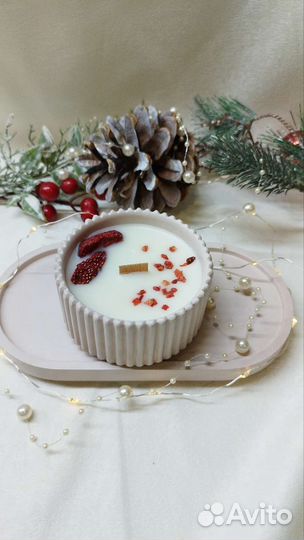 Арома свечи ручной работы в гипсовом подсвечнике