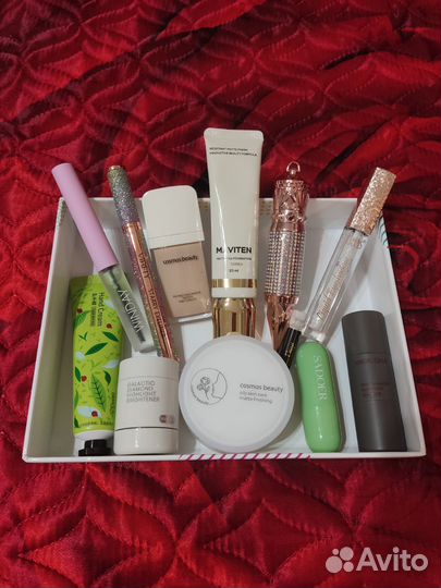Набор косметики пакетом новый