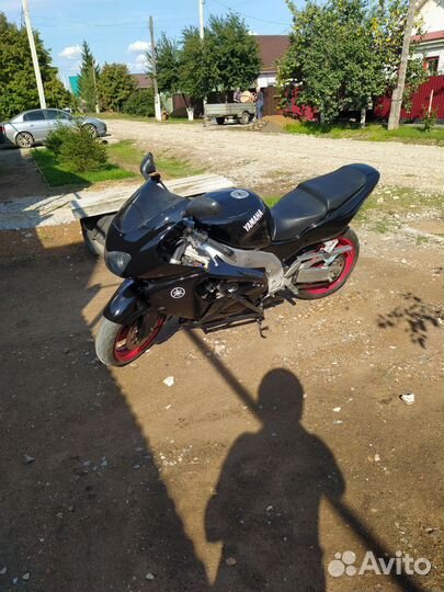 Yamaha yzf 1000r thunderace