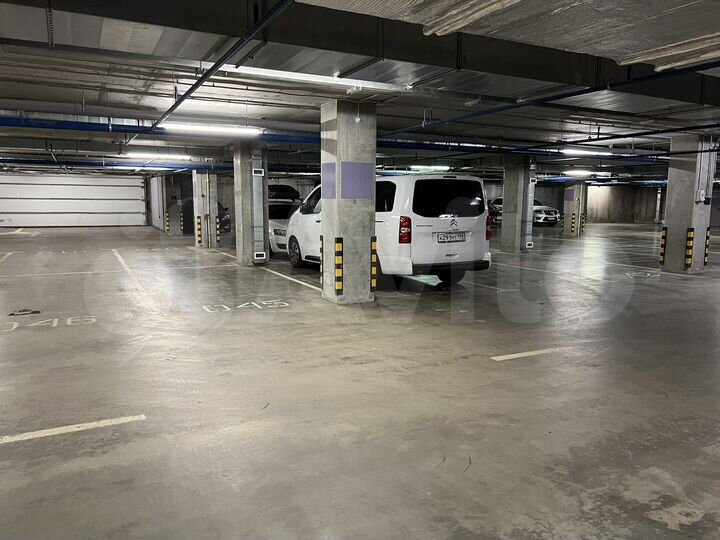 Машиноместо, 14 м²