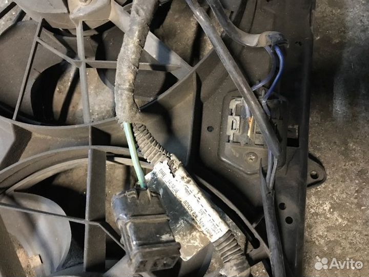 Диффузор радиатора Ford Focus 1 DBW 1998-2005